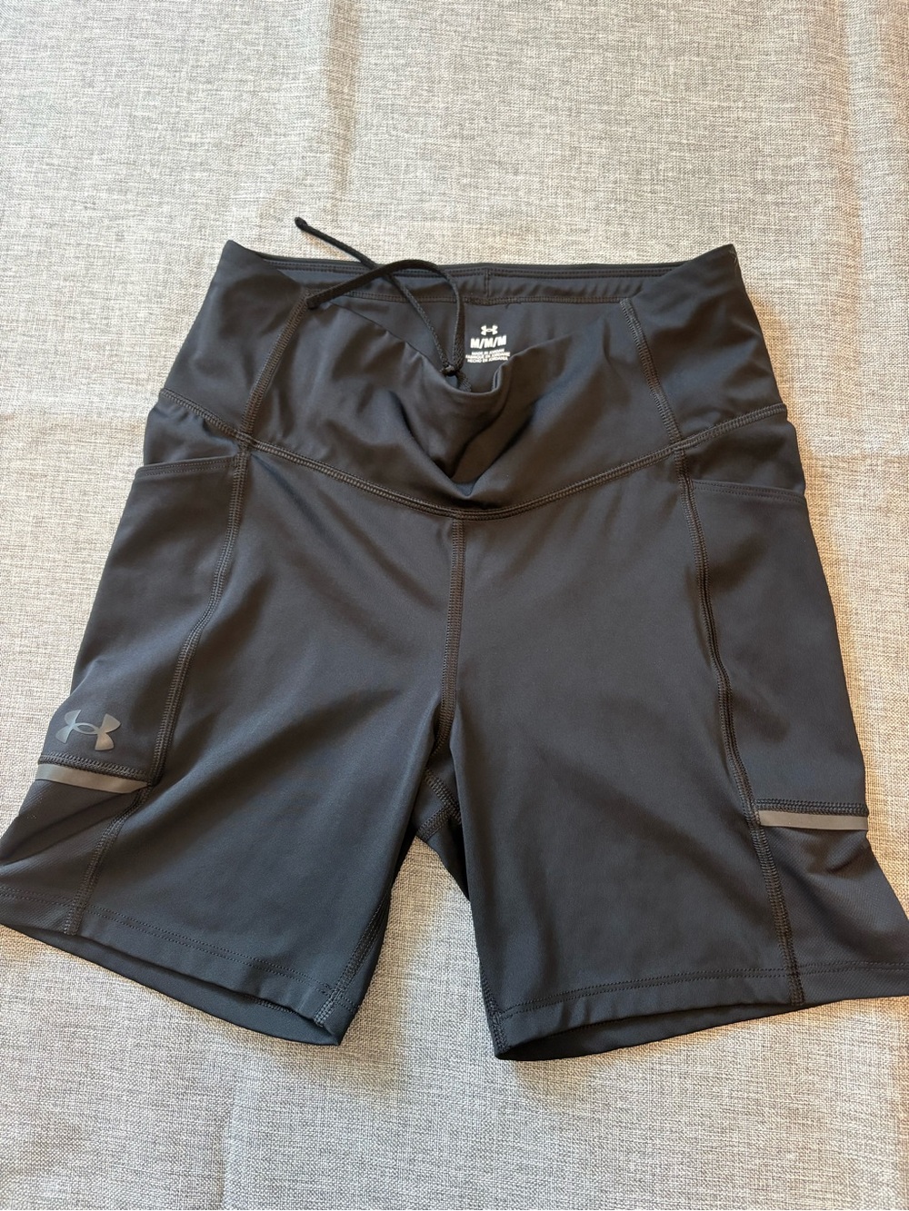 Under Armour Women’s Black Launch 6” Shorts Running Workout